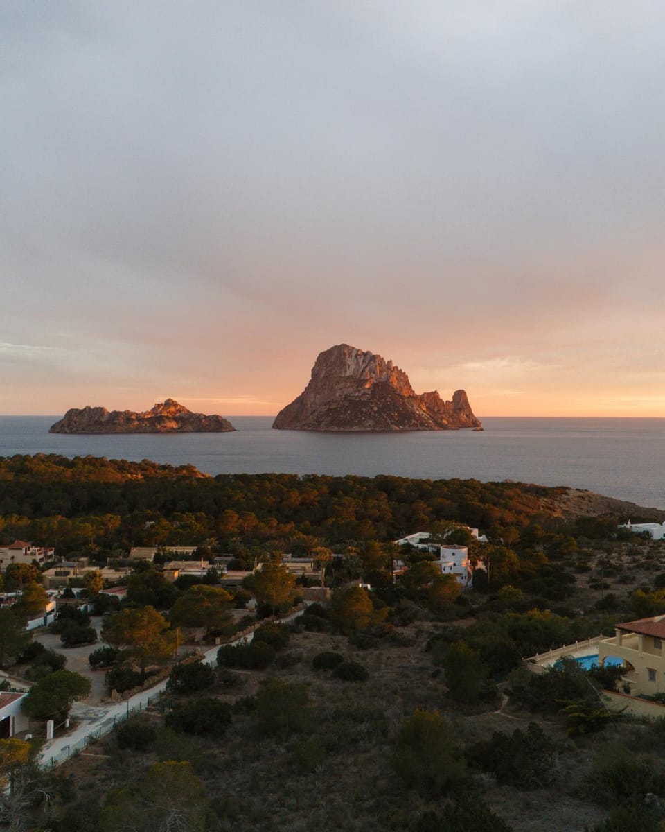 Nearby landmark, Natural landscape, Beach, Landmark view, Mountain view, Sea view, Sunset