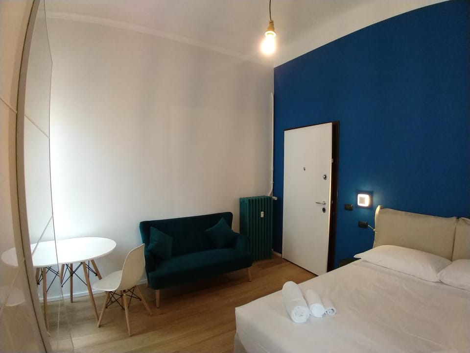 Blue Design Suite Apartment in Milan