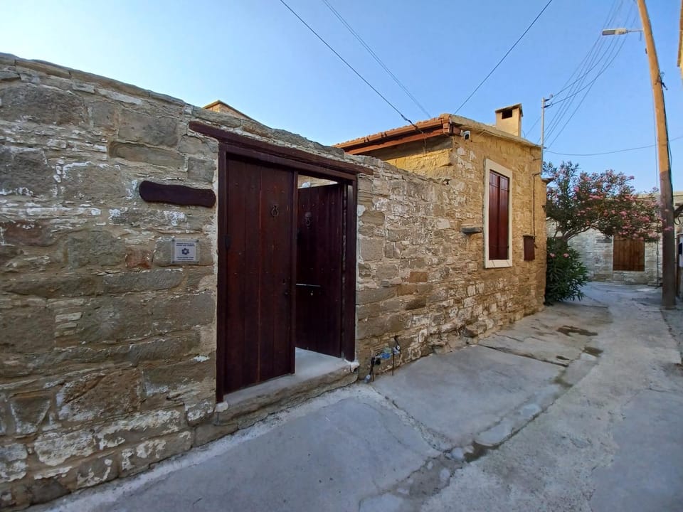 Property building, Neighbourhood, Street view