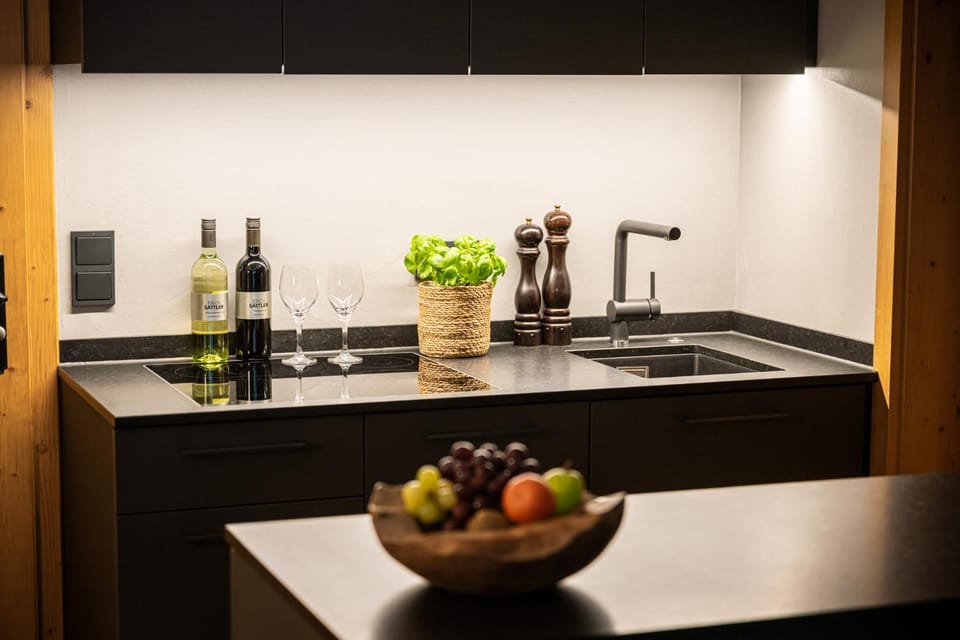 Kitchen or kitchenette, Breakfast
