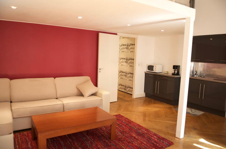 Living room, Decorative detail