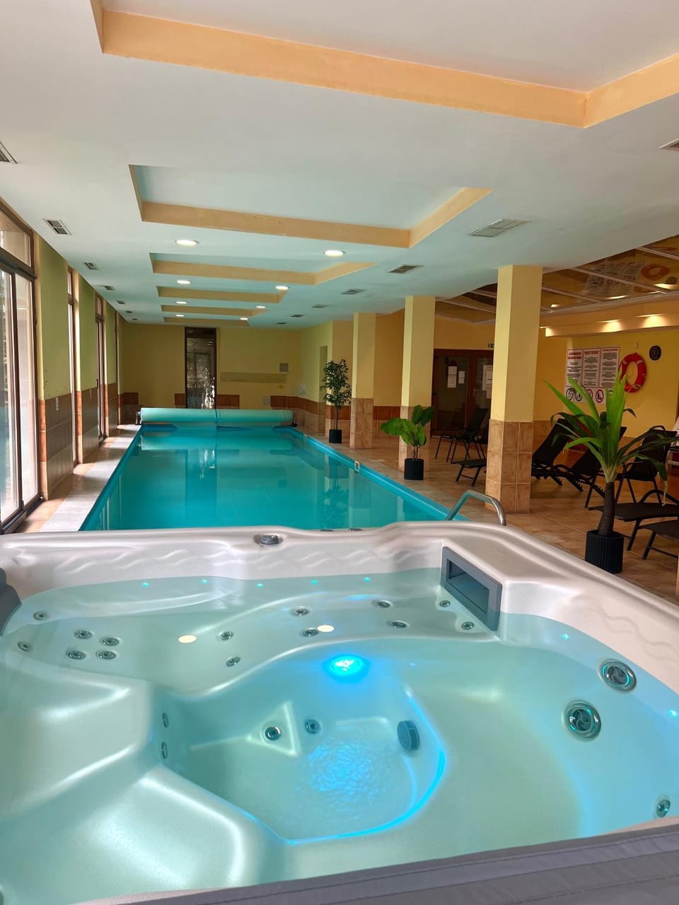Swimming pool