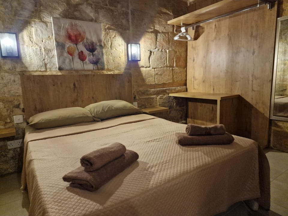 Bed, Photo of the whole room, Bedroom, towels, wardrobe