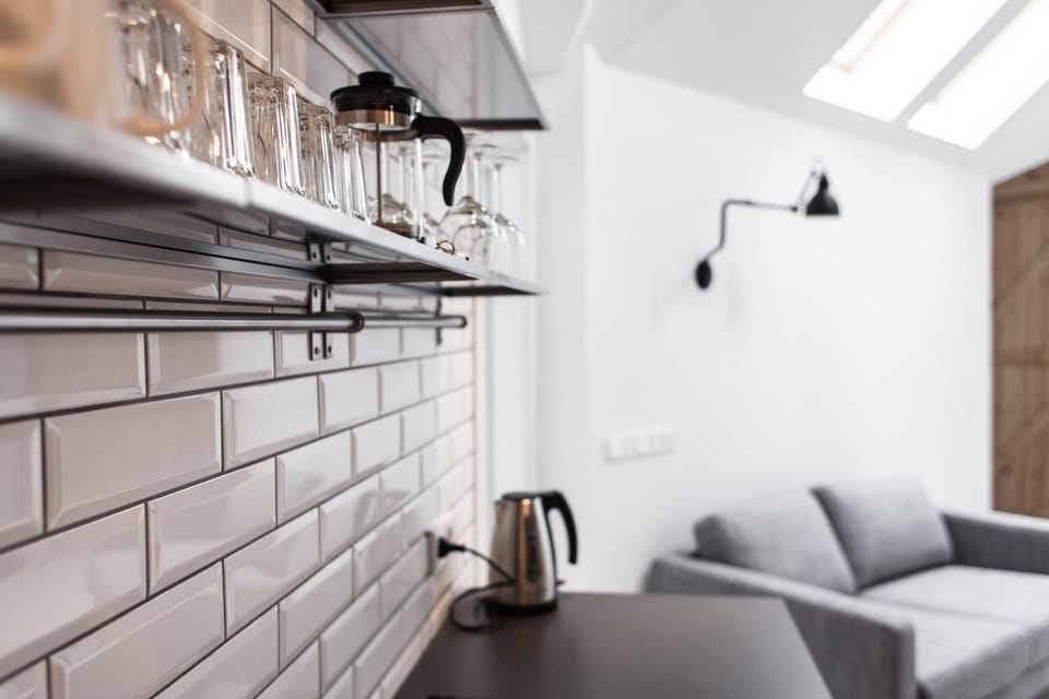 Coffee/tea facilities, Kitchen or kitchenette, Living room, Seating area