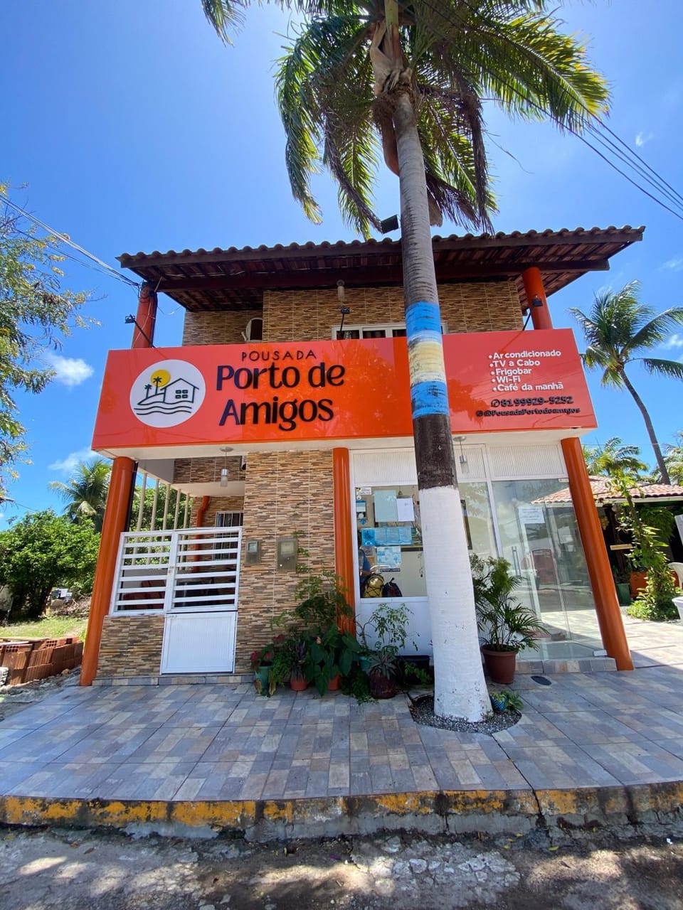Facade/entrance