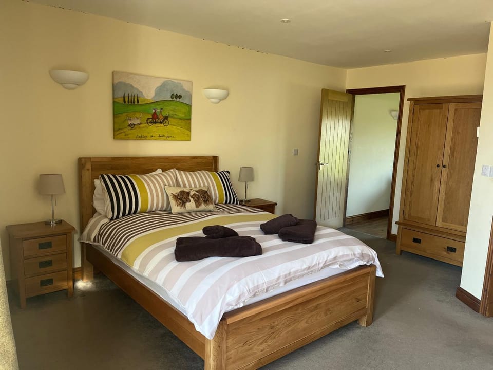 Bed, Photo of the whole room, Bedroom, towels, wardrobe