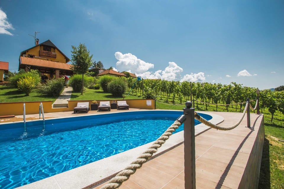 Swimming pool, Swimming pool