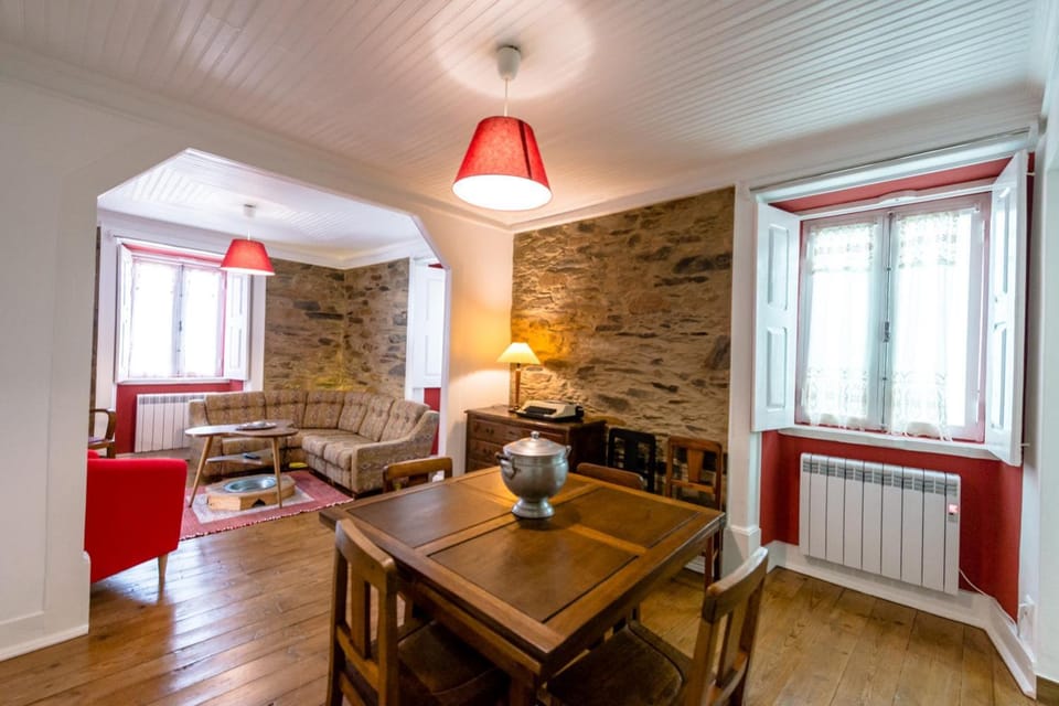 Communal lounge/ TV room, Dining area