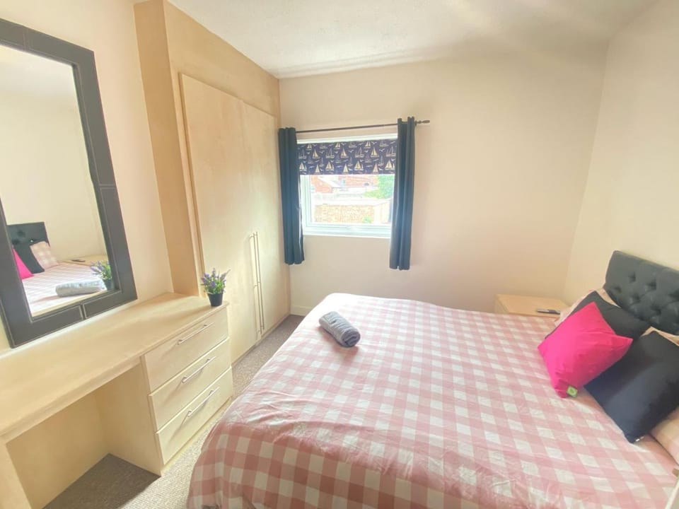 4 Bedroom House For Corporate Stays in Kettering House in Kettering