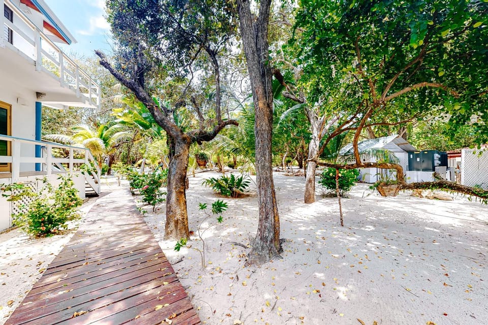 Condo #24 @ Beachside Villas Apartment in Stann Creek District