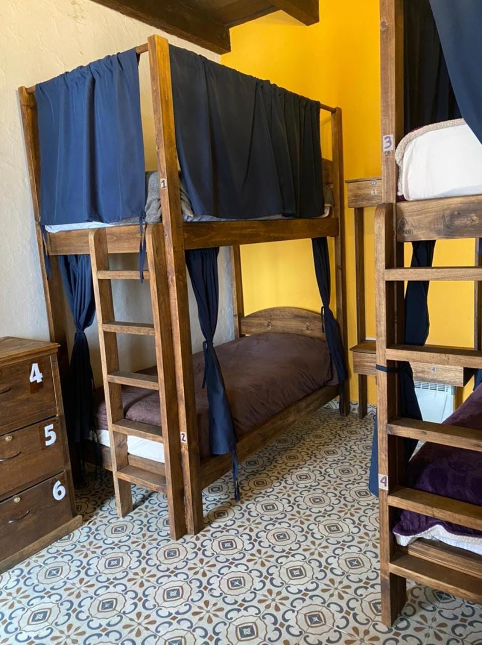 Bed, Photo of the whole room, Bedroom, bunk bed, towels