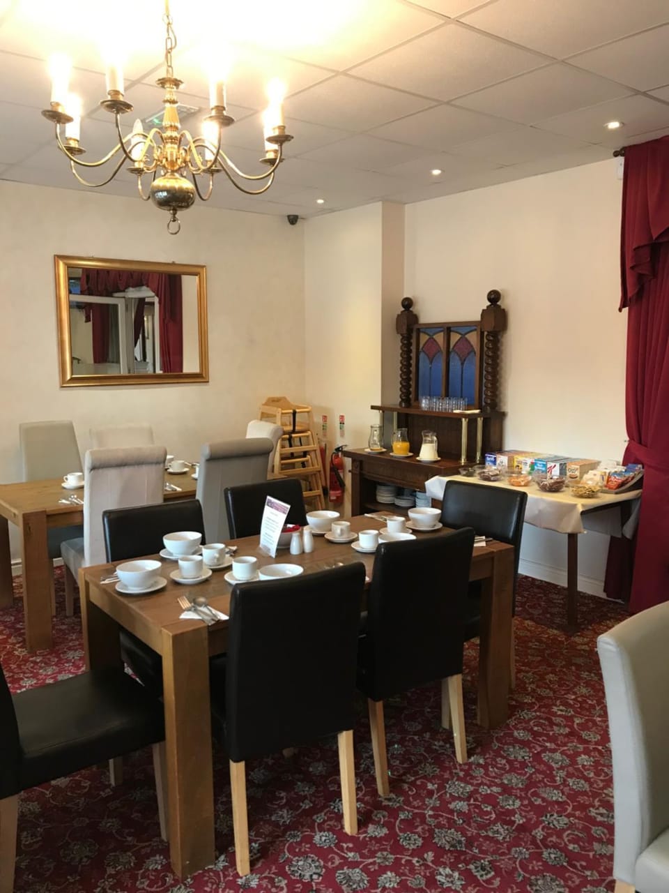 Restaurant/places to eat, Restaurant/places to eat, Food and drinks