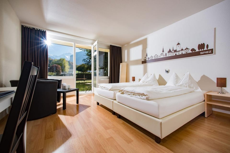 Bed, Photo of the whole room, Seating area, Bedroom