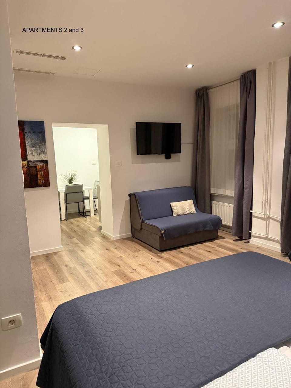 Photo of the whole room