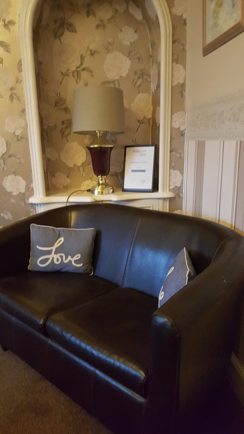 Ivanhoe Guest House Bed and Breakfast in Inverness