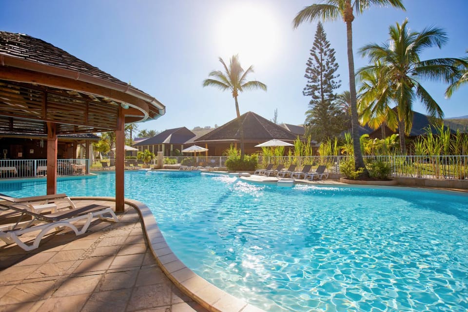 Nearby landmark, Swimming pool, Swimming pool