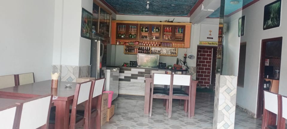 Restaurant/places to eat, Dining area