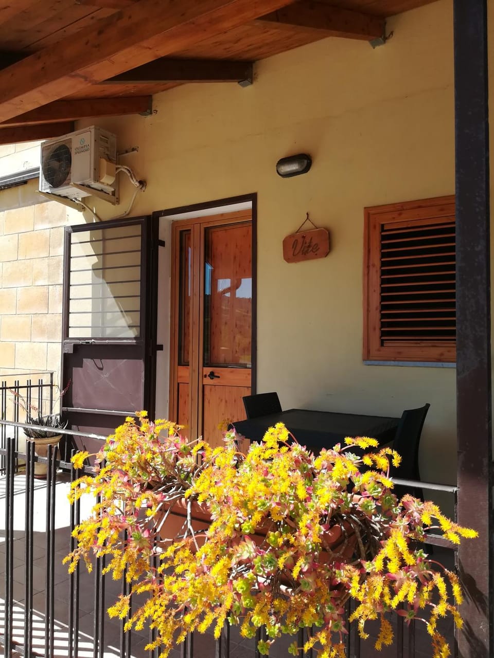 Patio, Facade/entrance, Balcony/Terrace, air conditioner