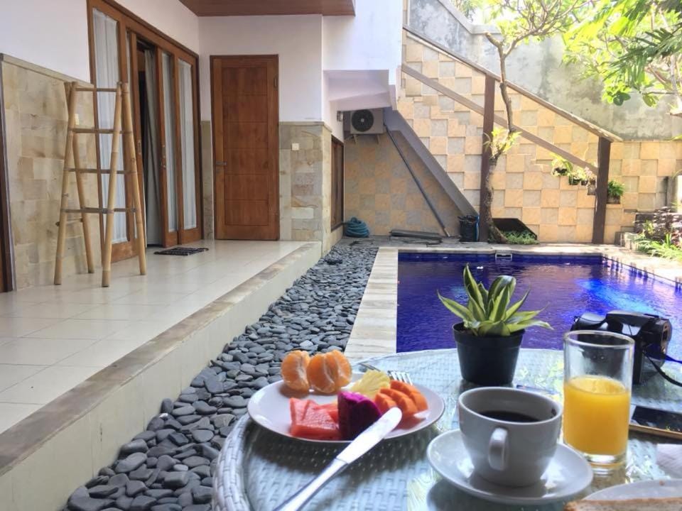 Food and drinks, Swimming pool, Breakfast