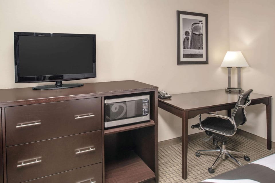 Photo of the whole room, On site