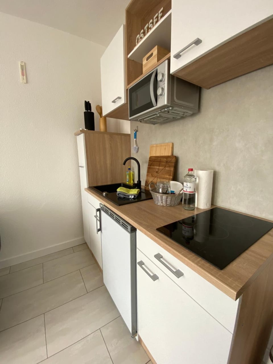Coffee/tea facilities, Kitchen or kitchenette