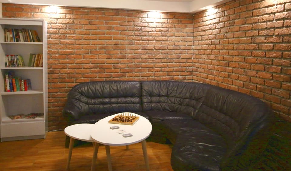 Communal lounge/ TV room