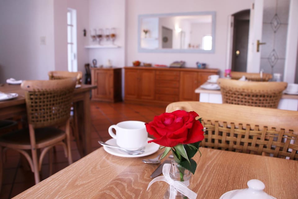 Restaurant/places to eat, Dining area, Non alcoholic drinks