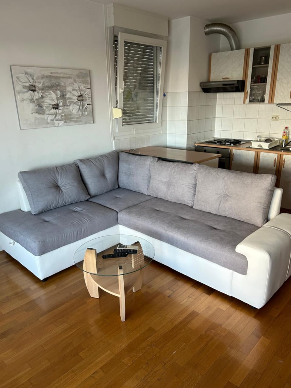 Living room, Decorative detail, Seating area, kitchen