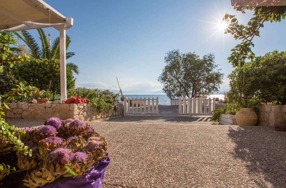 Facade/entrance, On site