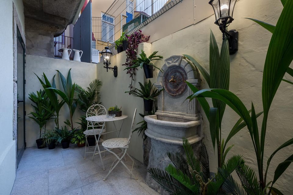 Garden, Balcony/Terrace, Dining area, Inner courtyard view