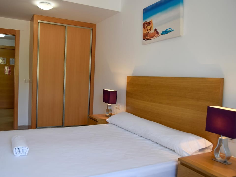 Bed, Photo of the whole room, Bedroom, wardrobe