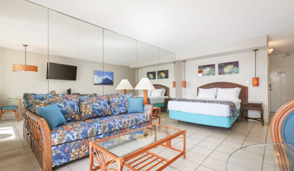 Living room, Photo of the whole room, Bedroom