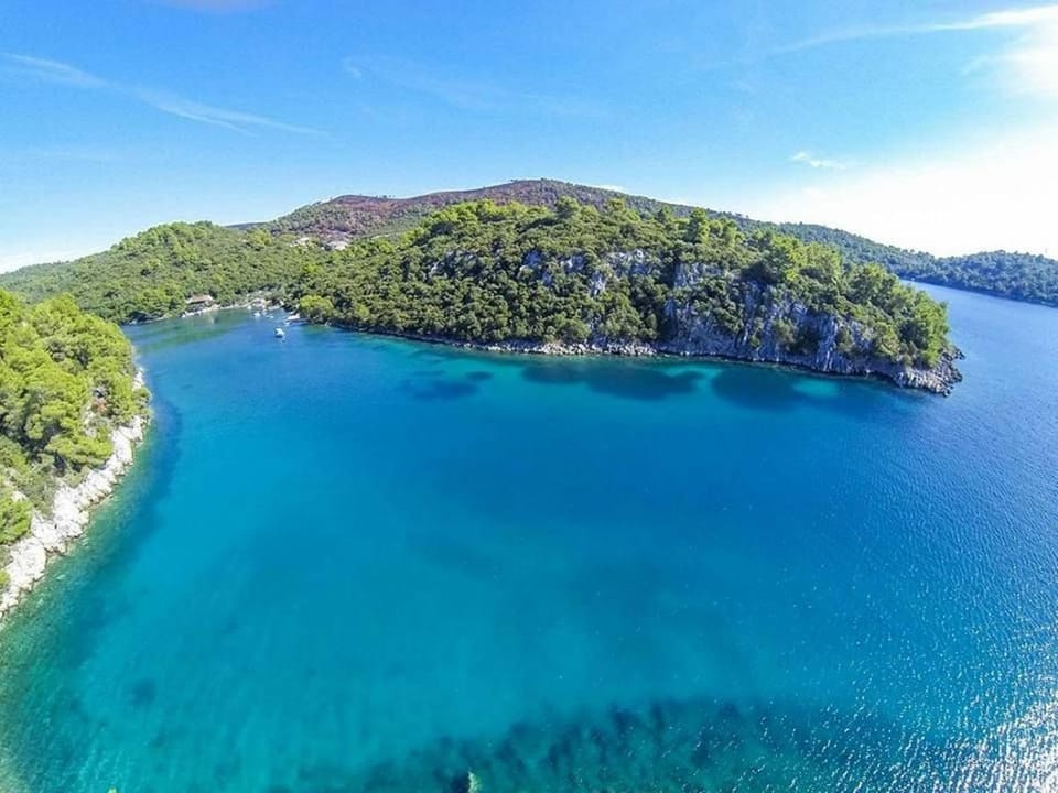 Nearby landmark, Natural landscape, Activities, Beach