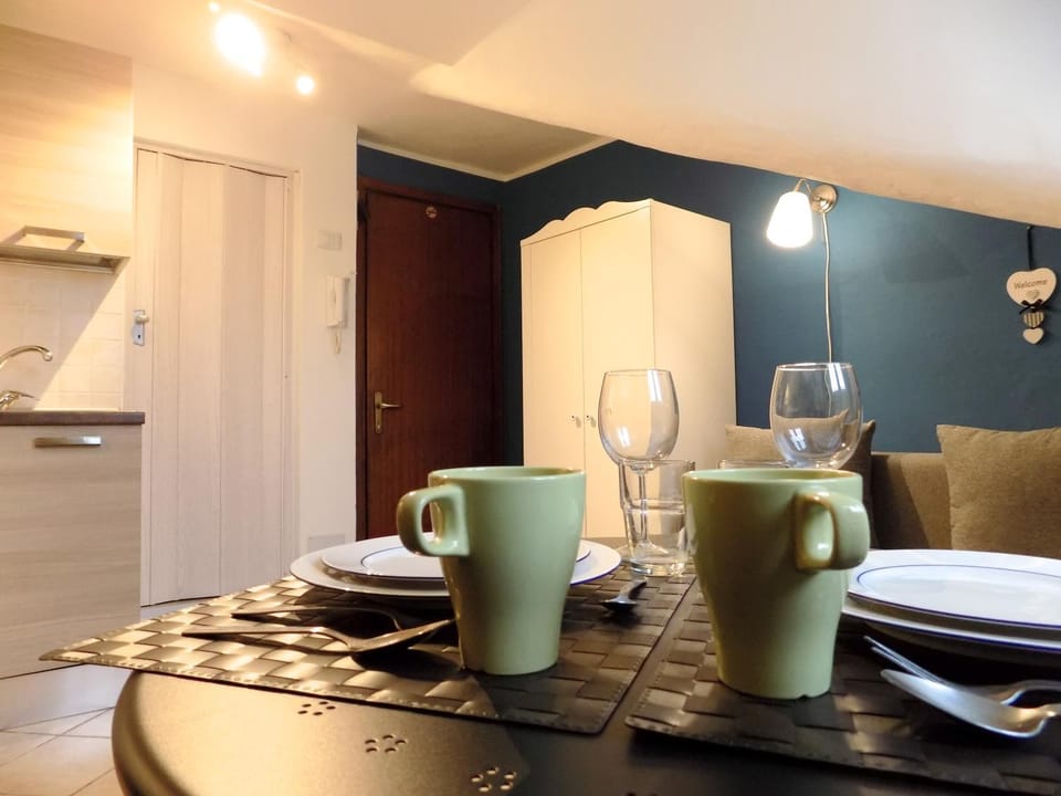 Kitchen or kitchenette, Living room, Seating area
