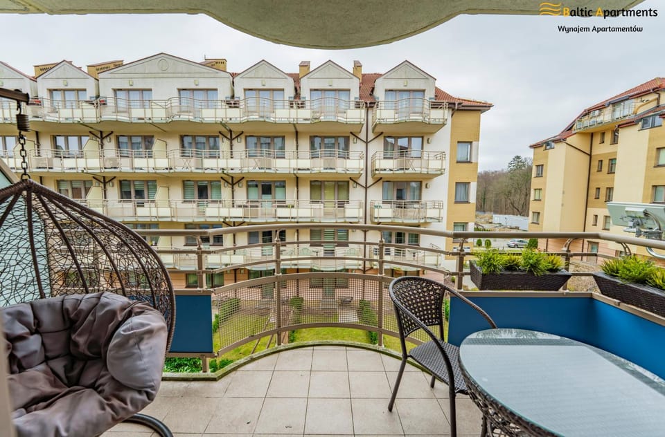 Neighbourhood, Balcony/Terrace