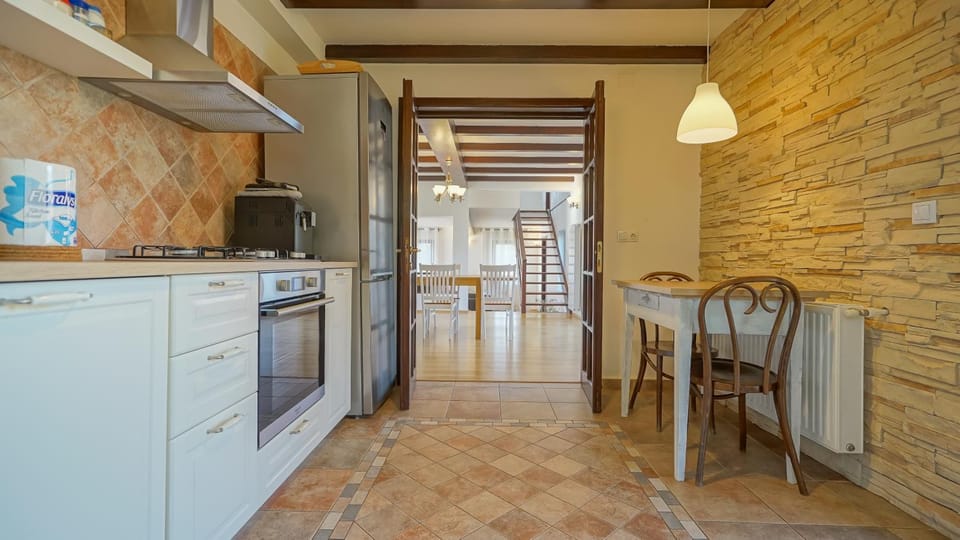 Vila Luna House in Prahova, Romania