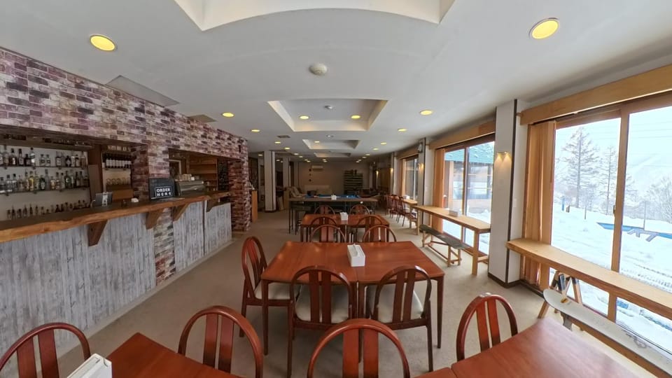 Restaurant/places to eat, Living room, Lounge or bar, Seating area