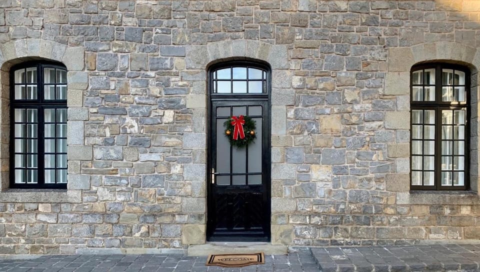 Facade/entrance, Decorative detail