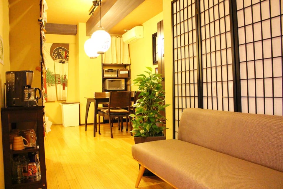 Communal lounge/ TV room