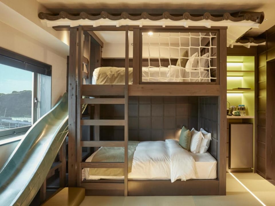 bunk bed