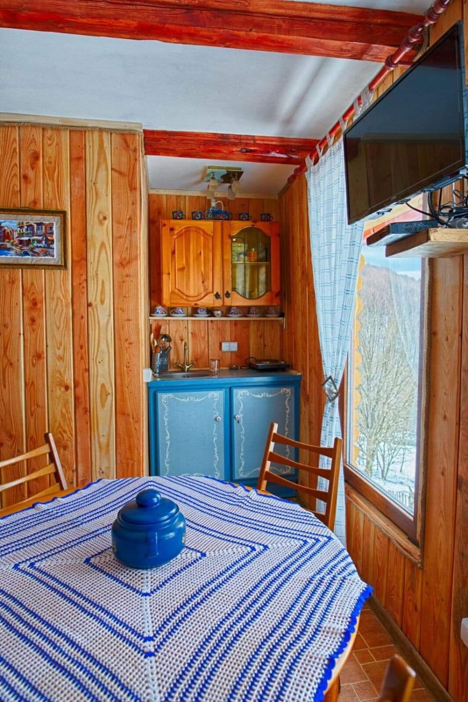 Casuta din Poiana Chalet in Romania