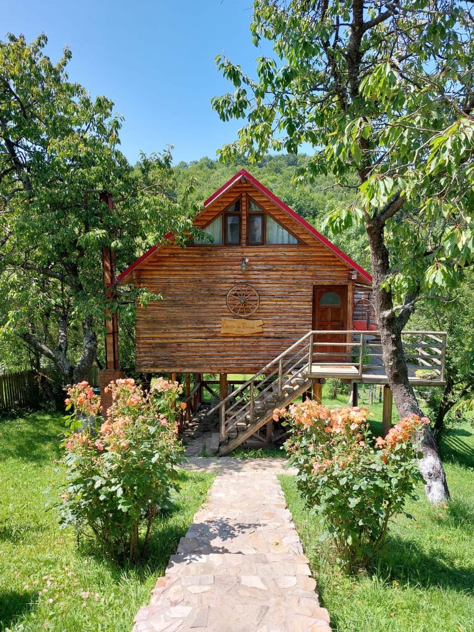 Casuta din Poiana Chalet in Romania