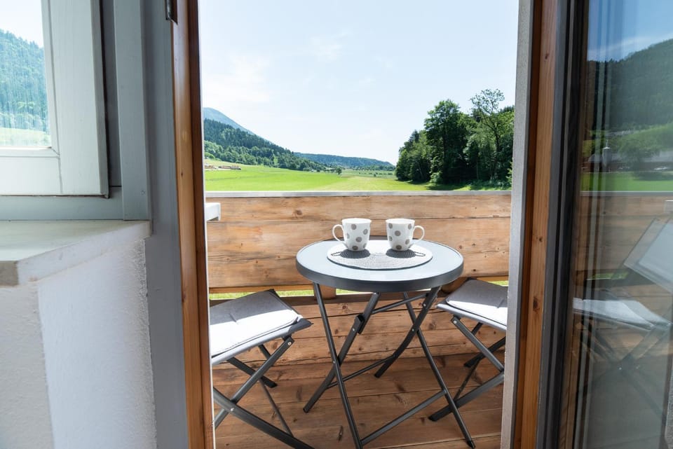 Patio, Day, Coffee/tea facilities, View (from property/room), Balcony/Terrace, Balcony/Terrace, Mountain view
