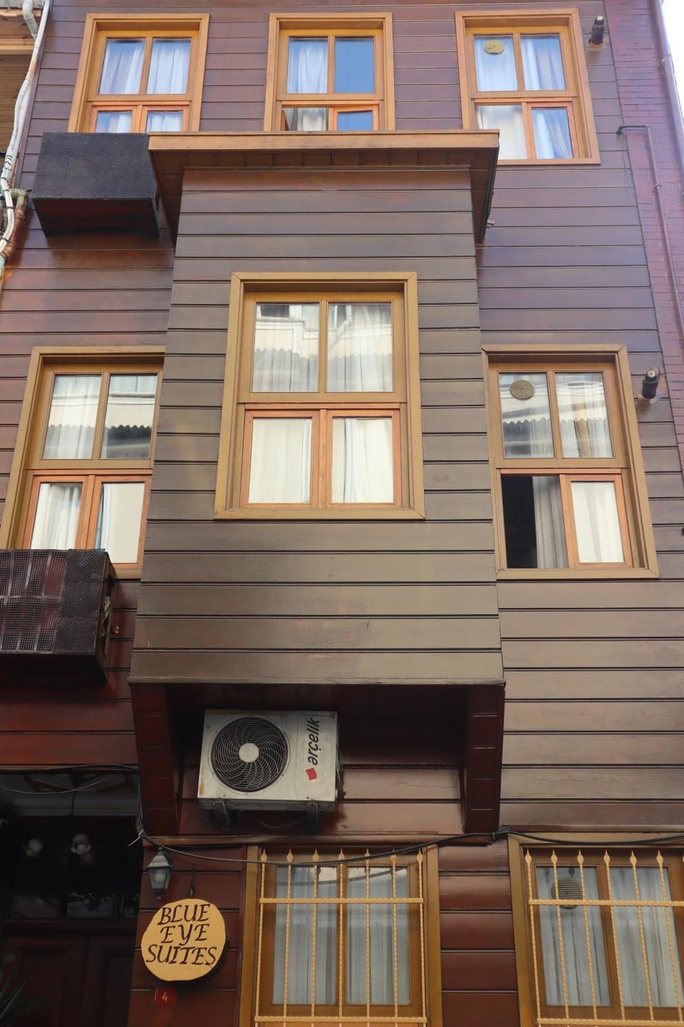 Property building, Day