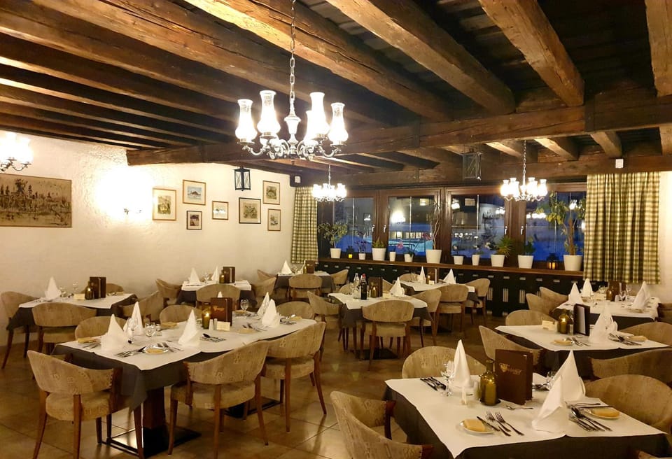 Restaurant/places to eat