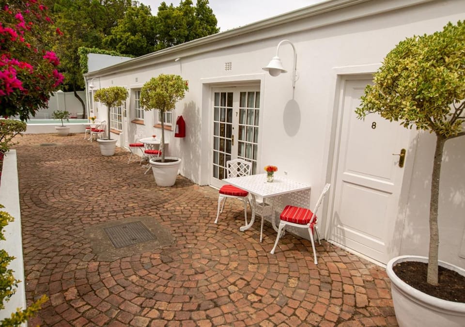 Property building, Patio, Garden, View (from property/room), View (from property/room), Pool view, Pool view, Inner courtyard view