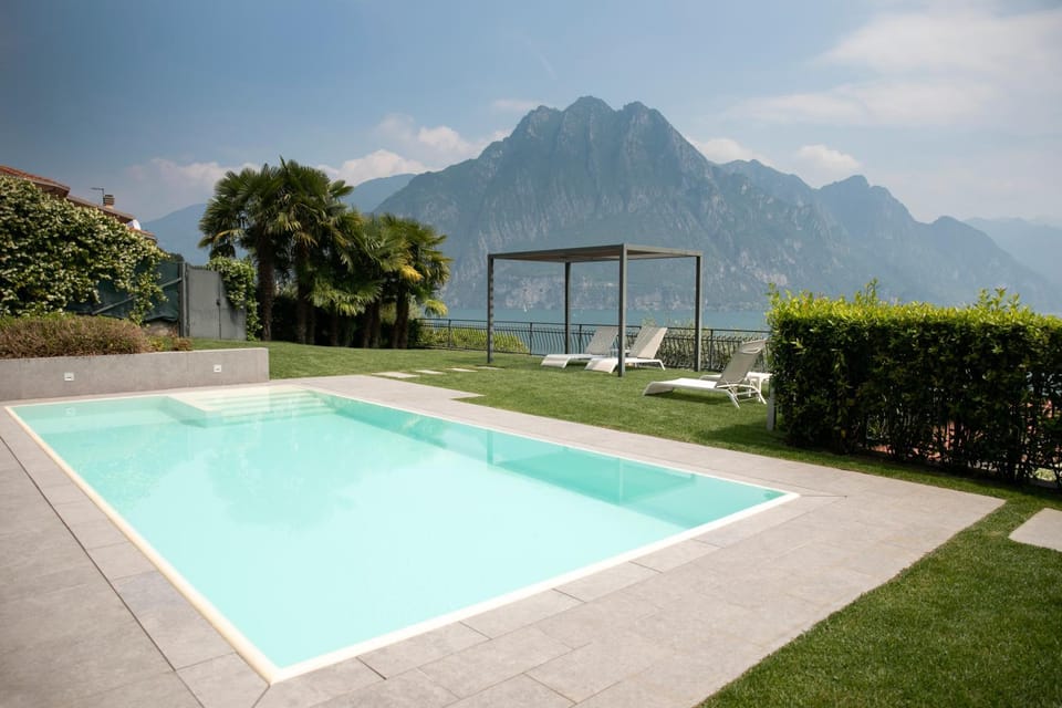 Mountain view, Swimming pool