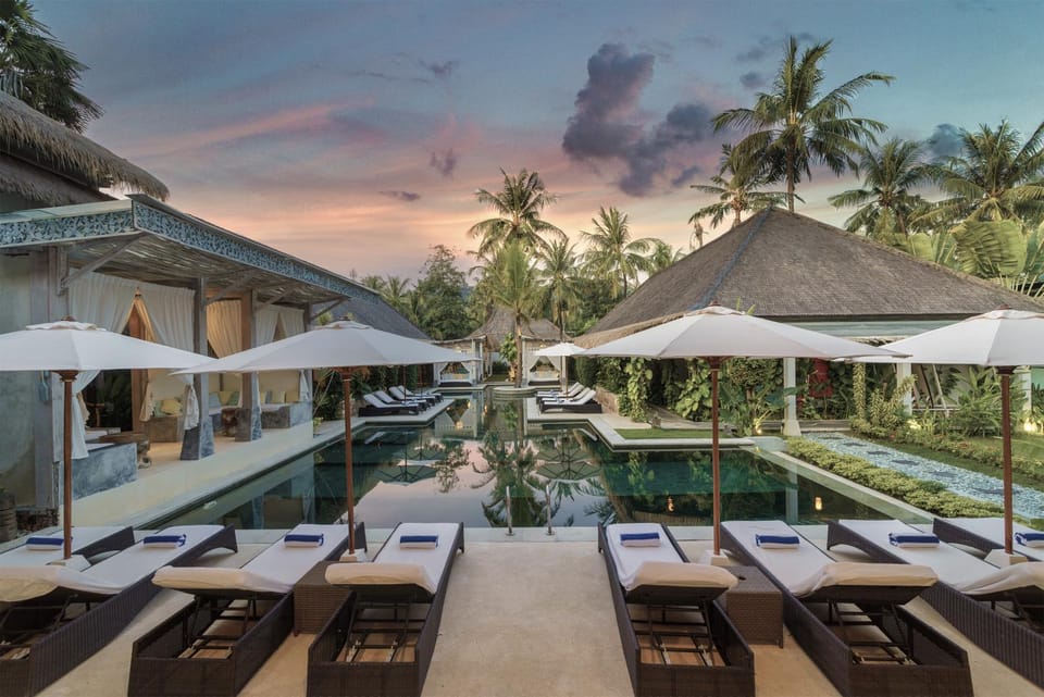 Property building, Restaurant/places to eat, Swimming pool