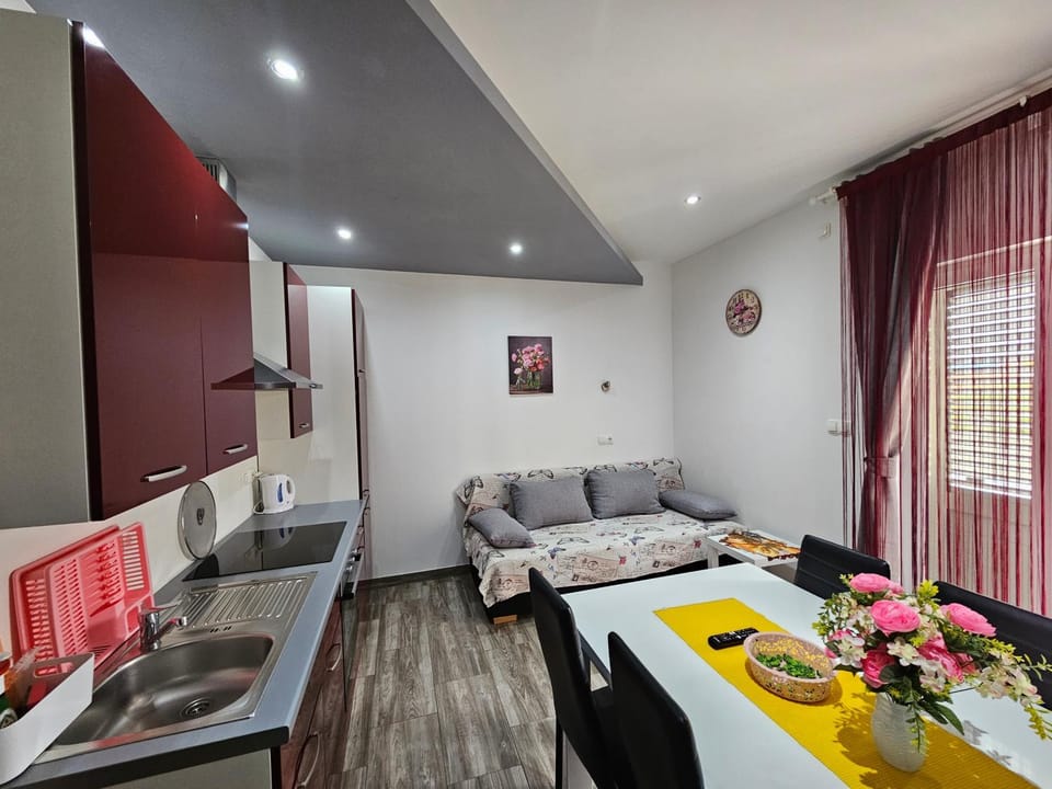 Apartmani Villa Anna Ražanac Apartment in Zadar County