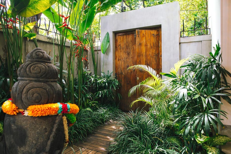 Facade/entrance, Garden